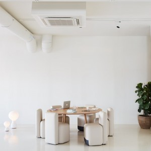 Silla Season de Viccarbe. Mobilario con tapizados moderno para contract.