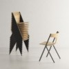 Silla apilable Quadra de Viccarbe. Mobiliario de diseño para interior.