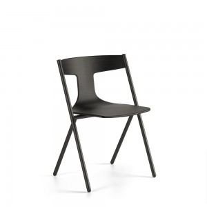 Silla apilable Quadra de Viccarbe. Mobiliario de diseño para interior.