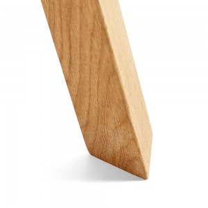 Mesa de madera Triangle de Hay elegante y moderna estilo nordico original.