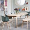 Mesa de madera Triangle de Hay elegante y moderna estilo nordico original.