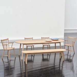 Mesa de madera Triangle de Hay elegante y moderna estilo nordico original.