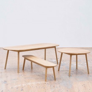 Banco Triangle Leg Hay de madera de Hay de diseño estilio nórdico.