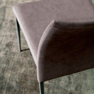 Silla Nexus de Ozzio design. Sillas diseño tapizada en ecopiel