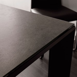 Mesa Metrò de Ozzio design. Moderna mesa rectangular extensible.