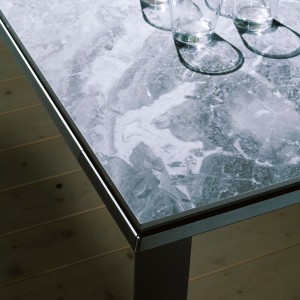 Mesa Metrò de Ozzio design. Moderna mesa rectangular extensible.