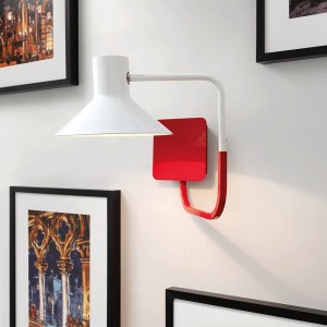 Aplique de pared Sister de Zava. Aplique moderno de diseño italiano.  