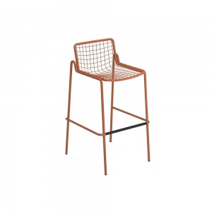 Taburete Rio R50 de exteriores con diseño moderno y elegante de Emu.