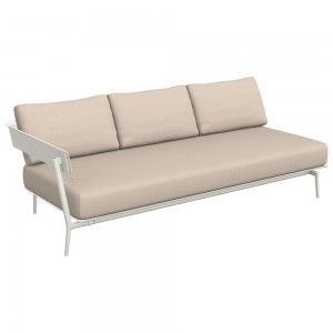 Sofá 3 Plazas Aikana ideal para espacios exteriores modernos de Fast.