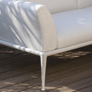 Sofá New Joint de diseño moderno y elegante para exteriores de Fast. Sofás para terrazas.