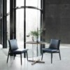Silla E004 Embrace Chair en piel de Carl Hansen and Son. Sillas de diseño moderno.