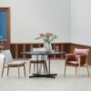 Mesa Embrace E020 de Carl Hansen and Son. Mesas de diseño moderno y elegante.