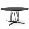 Mesa Embrace E020 de Carl Hansen and Son. Mesas de diseño moderno y elegante.