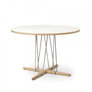 Mesa Embrace E020 de Carl Hansen and Son. Mesas de diseño moderno y elegante.