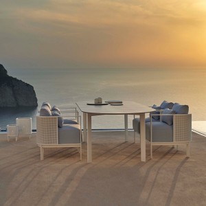 Mesa Solanas de exterior Gandia Blasco. Mesas alta para terrazas.
