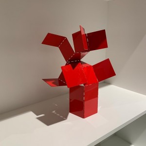 Escultura Origami A4 azul. Escultura moderna