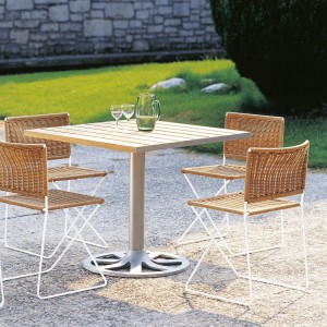 Silla moderna Ramón SantaCole. Sillas de diseño. Mobiliario para exteriores.