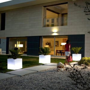 Macetero Light Cubo de Diseño con Luces Led en Varias Dimensiones