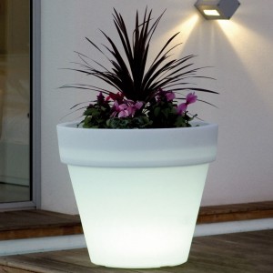 Maceta Studio Light con Sistema de Autorriego y con Iluminación Led | Vondom