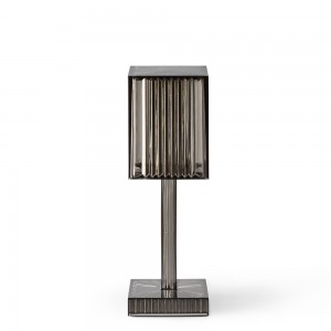 Lámpara sobremesa Gatsby prisma Luz Led de Vondom. Iluminación de diseño.