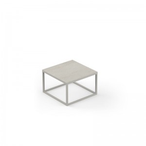 Mesa auxiliar Pixel de Vondom. Muebles y complementos de exterior.