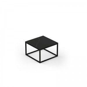 Mesa auxiliar Pixel de Vondom. Muebles y complementos de exterior.