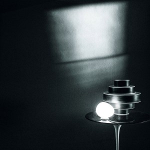 Lámpara de sobremesa Gregg de Foscarini. Lámpara de cristal de diseño.