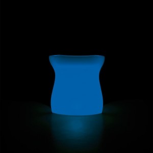 Esquina Bartolomeo light de Plust Collection. Muebles originales de exterior.