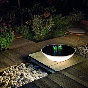 Lámpara de suelo exterior Solar de Foscarini. Lámparas modernas. Luminarias de exterior.