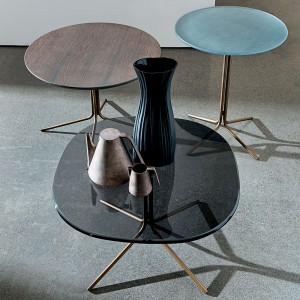 Mesa auxiliar Genius de Sovet Italia. Mesas de diseño. Mesas auxiliares modernas.