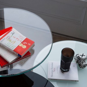 Mesa auxiliar Genius de Sovet Italia. Mesas de diseño. Mesas auxiliares modernas.