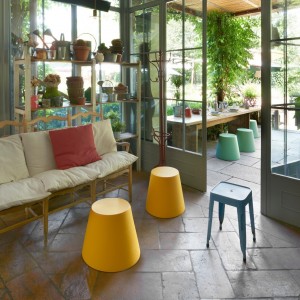 Taburete de diseño Ali Baba de Slide Design. Muebles para contract