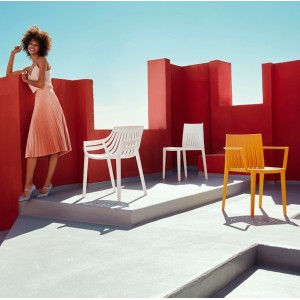 Sillón diseño Spritz con brazos de polipropileno por inyección | Vondom
