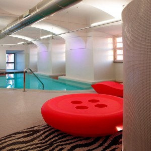 Pouf de diseño Bot One Slide. Muebles para contract