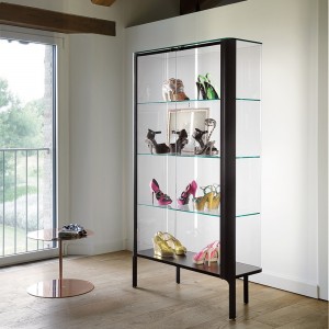 Vitrina Aura de Fiam. Muebles modernos italianos. Vitrinas con luz LED.