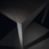 Mesa ejecutiva de oficina perfil bajo moderna con armarios metálicos de Ofifran ofrece grandes acabados y elegancia.