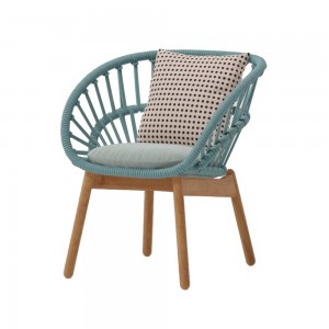 Sillón comedor exterior pies de teca con cuerdas Bela Rope colección Cala de Kettal.