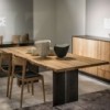 Mesa comedor Natura Briccola de Riva1920 con un diseño italiano de alta calidad, acabados modernos y de madera maciza.