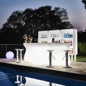 Barra Bartolomeo light muebles y complementos de exterior de Plust Collection