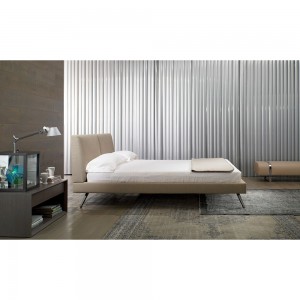 Cama tapizada muy ligera Shelby de Casadesús