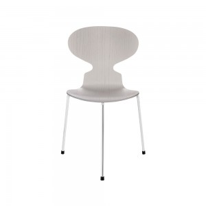 Silla ANT 3 patas fresno coloreado. Fritz Hansen con un diseño moderno de alta calidad.