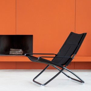 Hamaca Snooze Cozy perfecta para espacios exteriores de Emu.