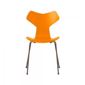 Silla Grand Prix fresno color. Fritz Hansen con acabados modernos de alto lujo.