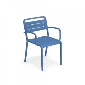 Butaca Urban moderna y cómodo ideal para ambientes exteriores de Emu.