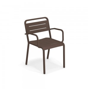 Butaca Urban moderna y cómodo ideal para ambientes exteriores de Emu.