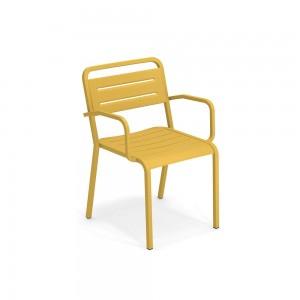 Butaca Urban moderna y cómodo ideal para ambientes exteriores de Emu.