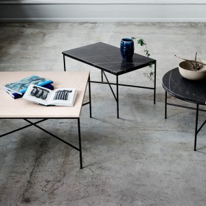 Mesa auxiliar Planner de Fritz Hansen con un diseño moderno de alta calidad.