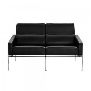 Sofá Series 3300. Fritz Hansen con acabados modernos de alta calidad.
