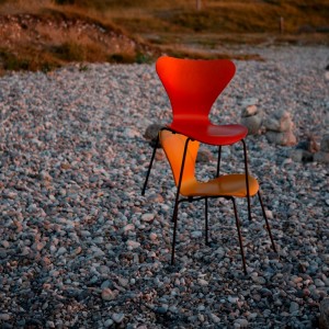 Silla Series 7 Fresno coloreado. Fritz Hansen con un diseño moderno de alto lujo.