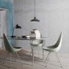 Silla carcasa plástica Drop. Fritz Hansen con acabados elegantes de alta calidad.